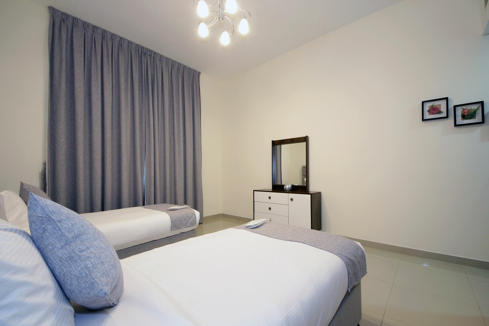 Spacious 2 Bedroom In Al Telal 11, Al Barsha 1 Dubai Exterior foto